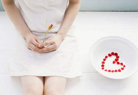 全自动阴道分泌物香蕉福利视频浅析阴道内流褐色分泌物